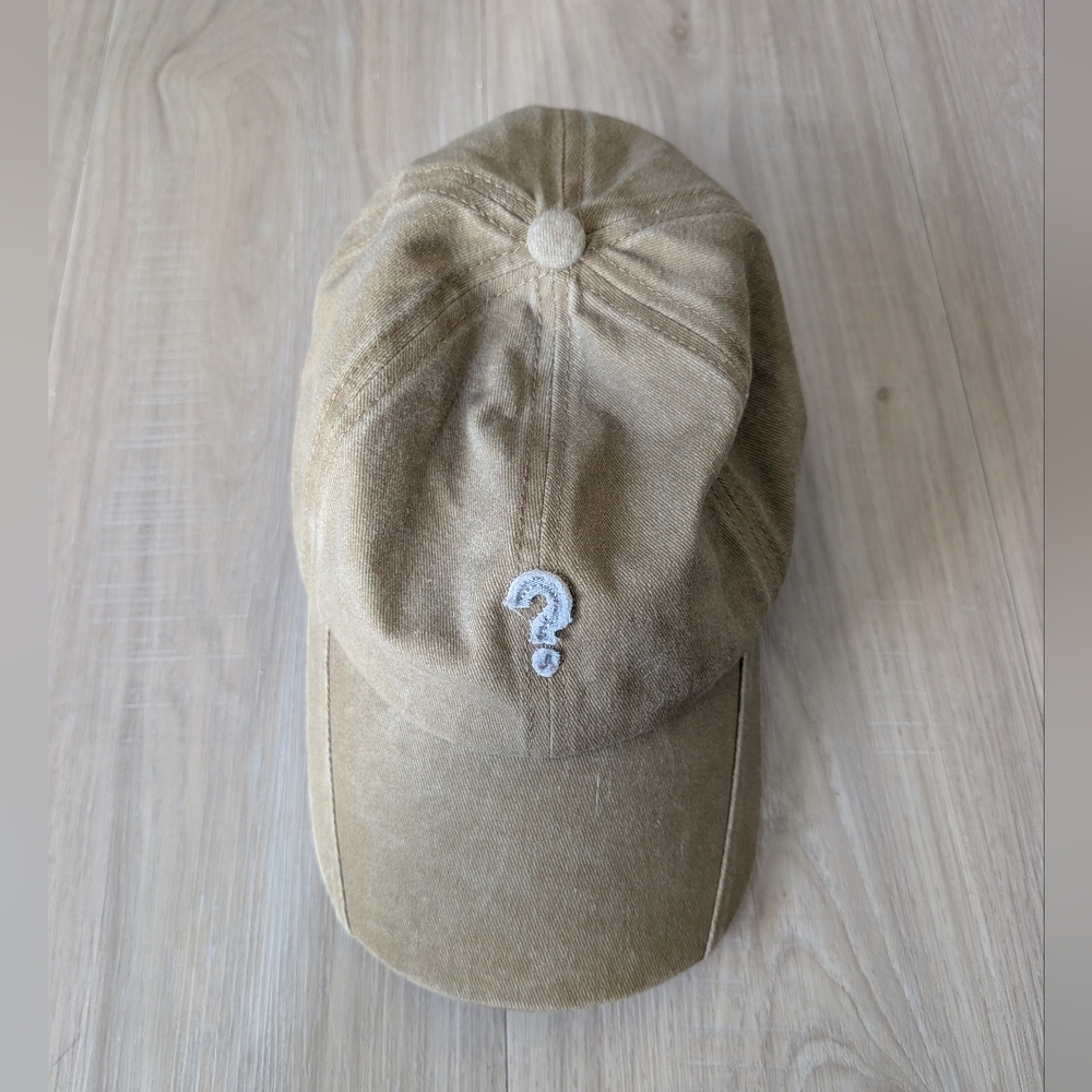SMFK question mark cap in Tan